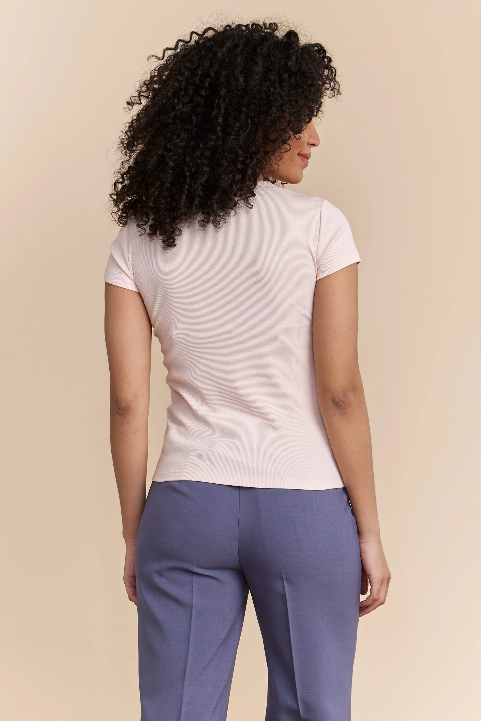 Ribbed t-shirt with crew neck - Image 10
