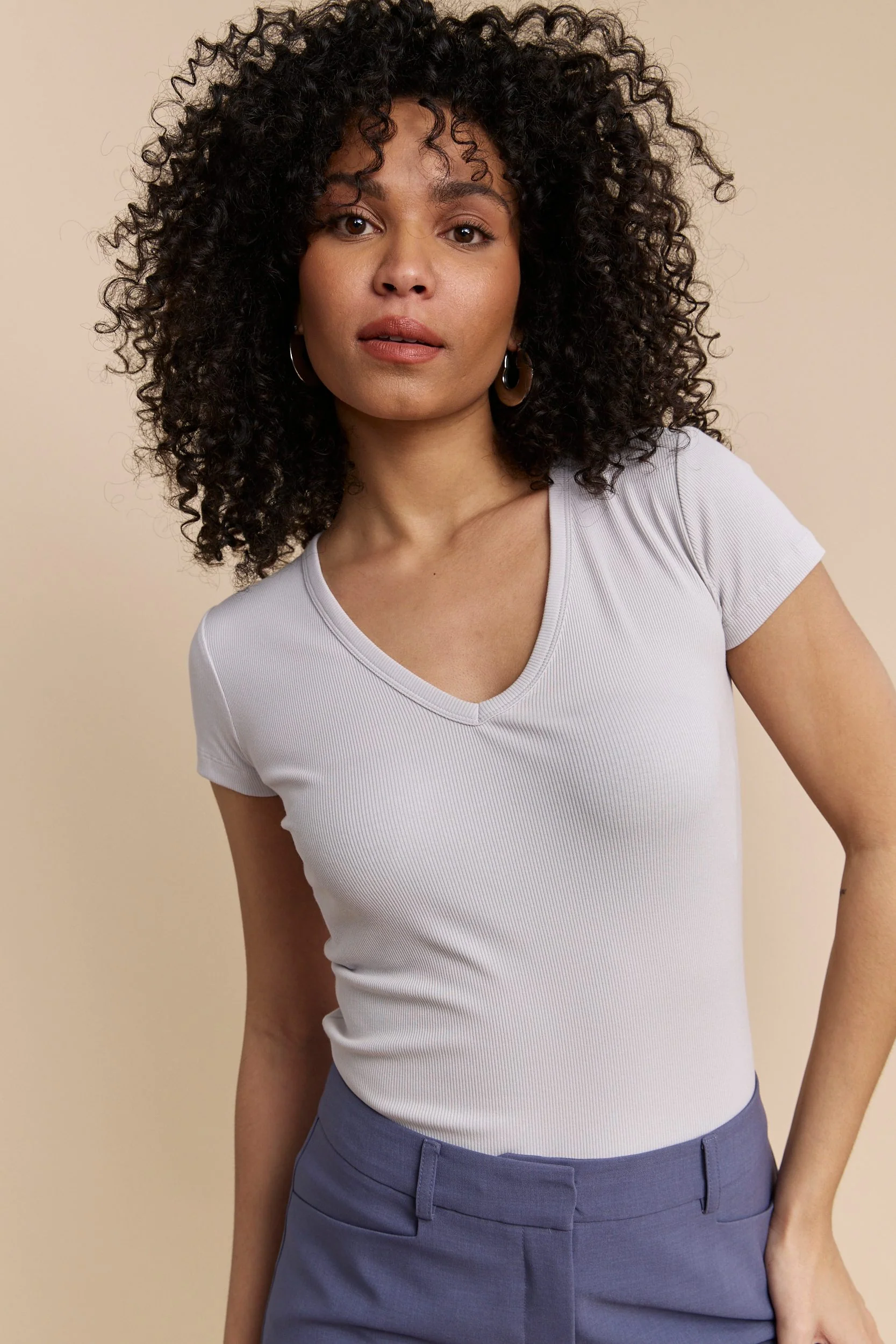 Ribbed t-shirt with V neck - Image 3