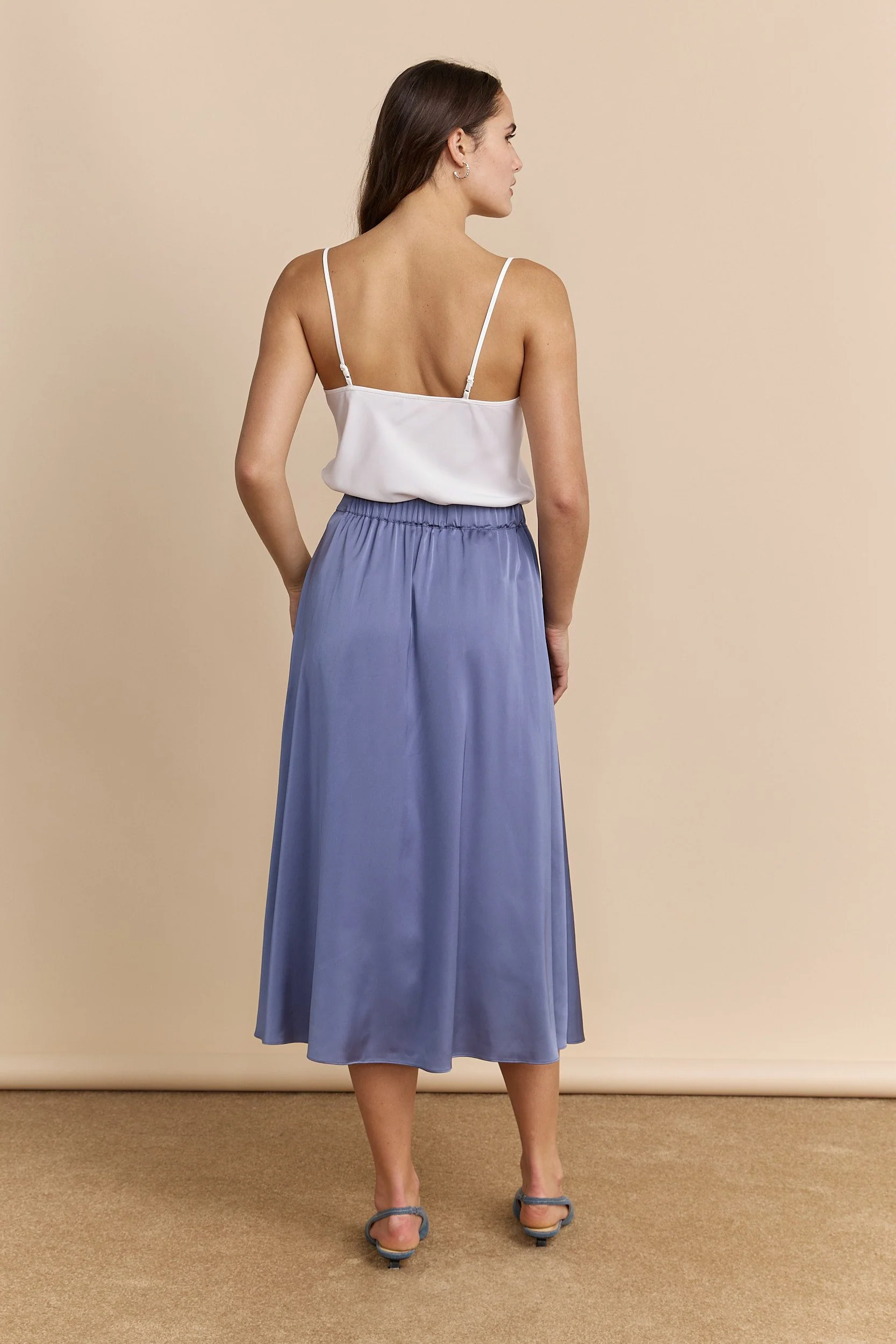 Satin skirt with elastic waist - Image 6