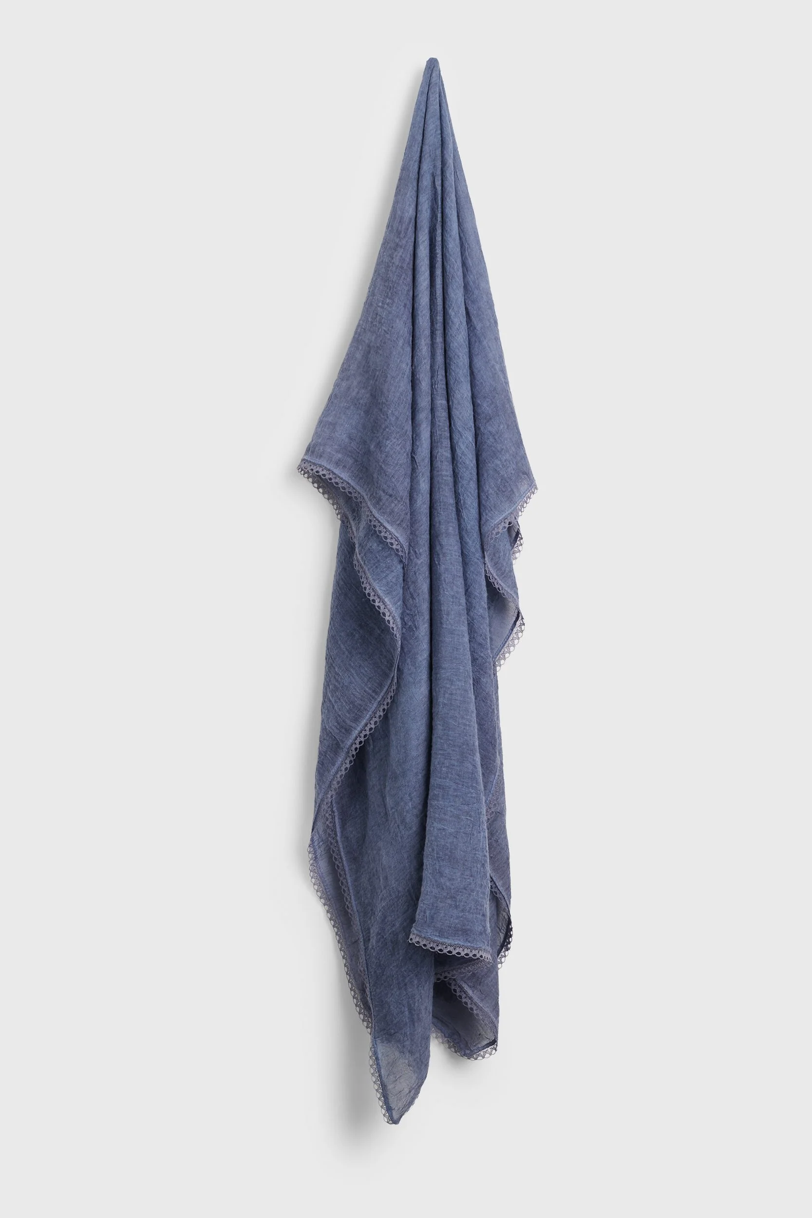 Scarf with lace edge - Image 4