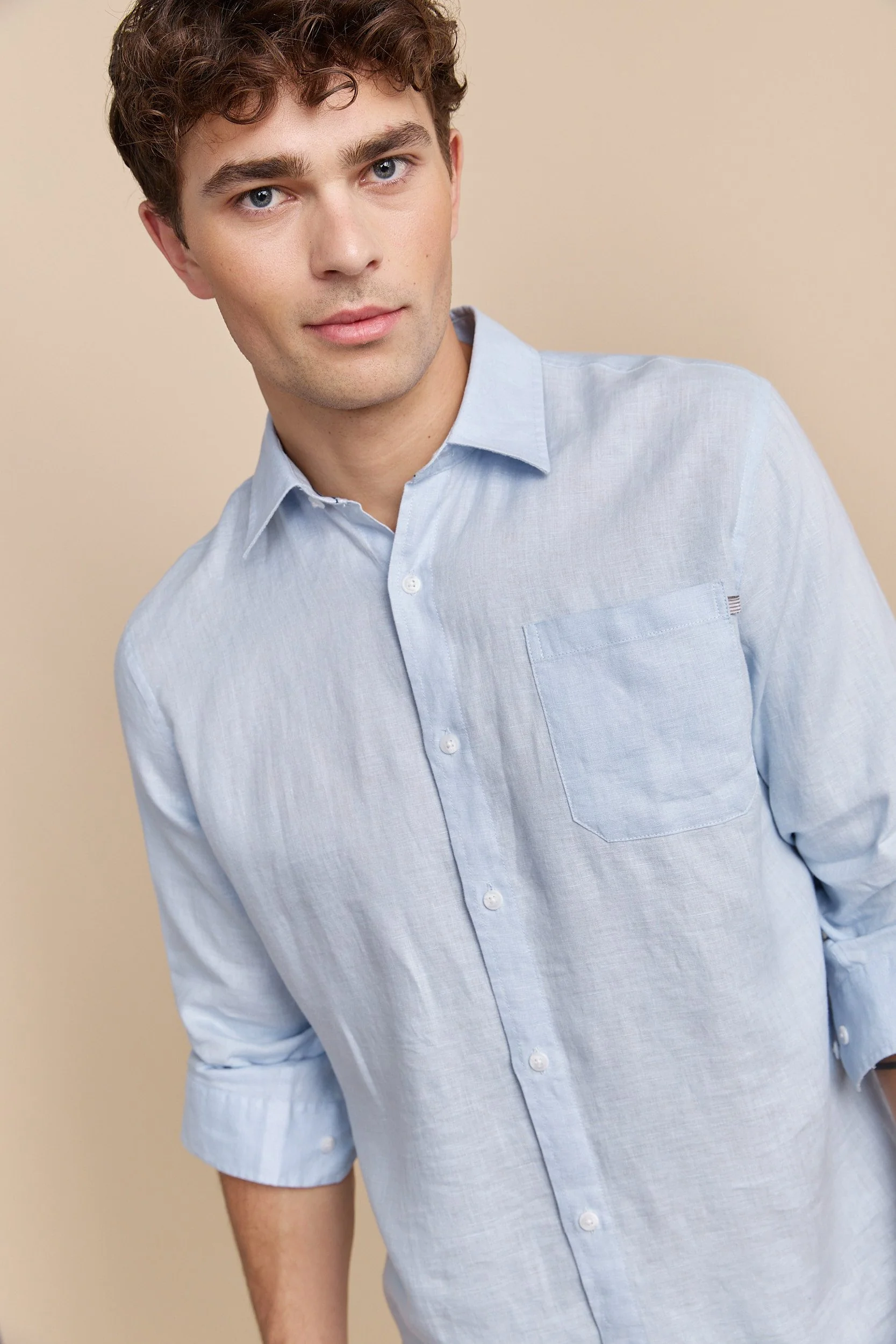 Semi-Fitted Linen shirt - Image 15