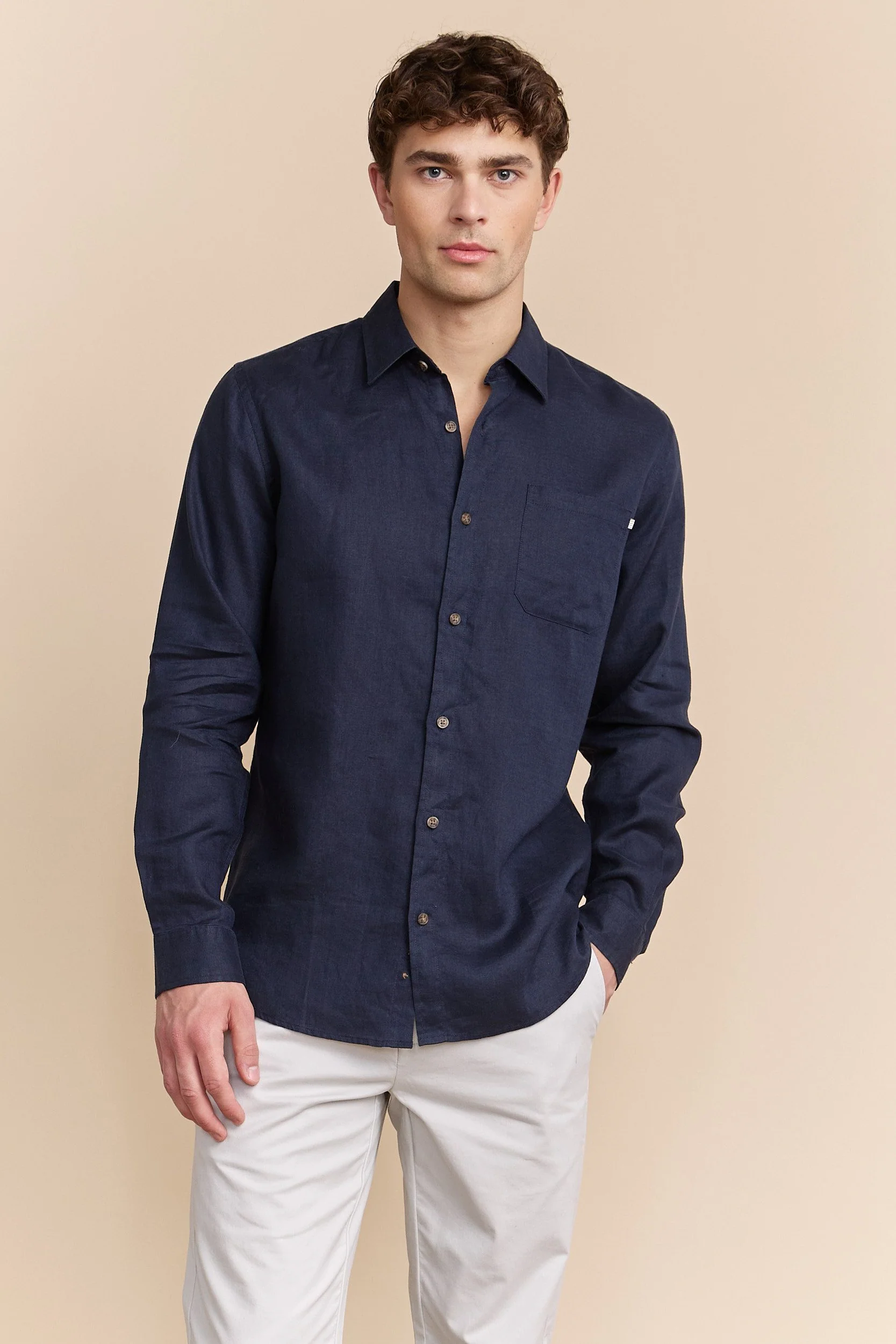 Semi-Fitted Linen shirt - Image 3