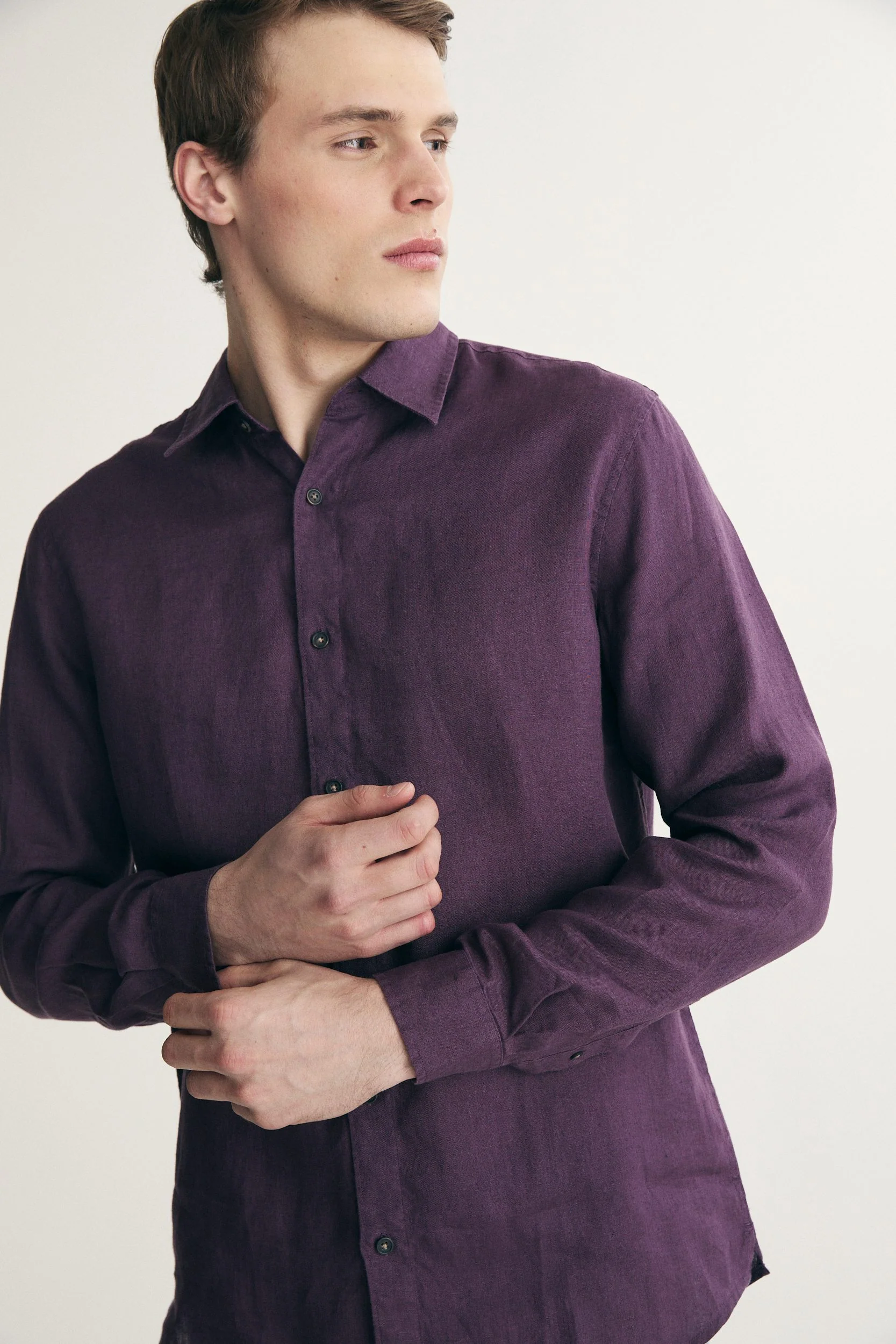 Semi-Fitted Linen shirt - Image 11