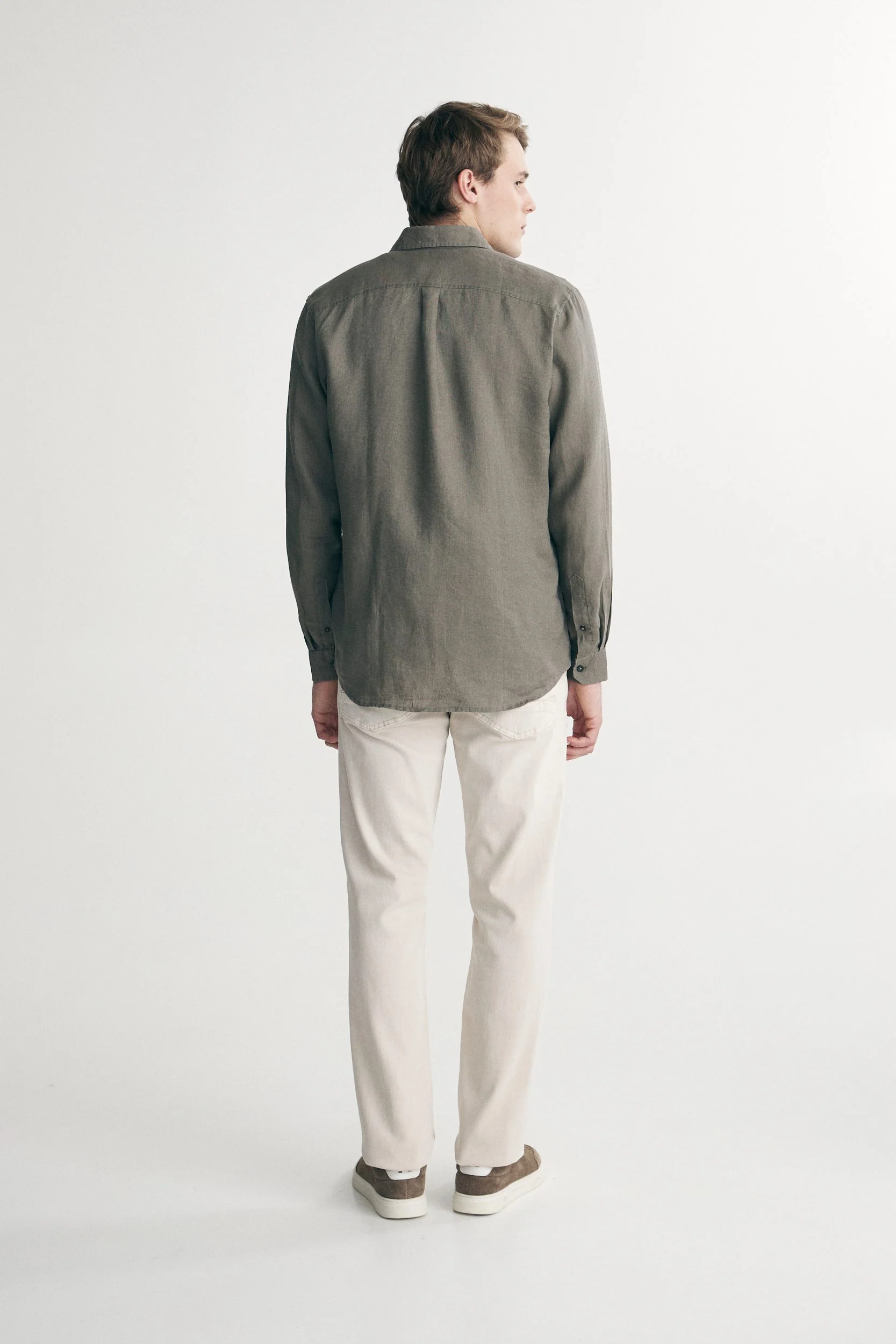 Semi-Fitted Linen shirt - Image 14