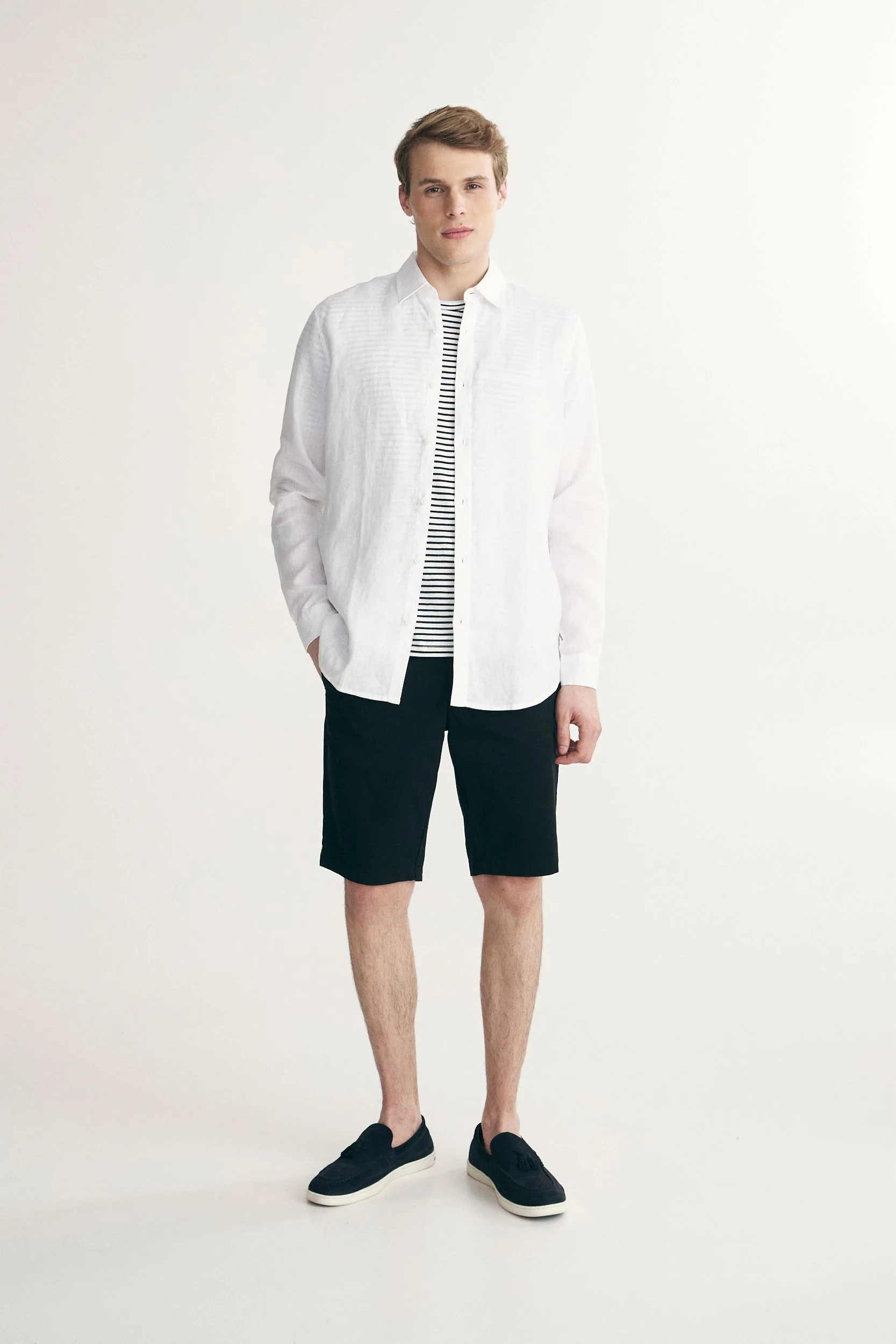 Semi-Fitted Linen shirt - Image 3