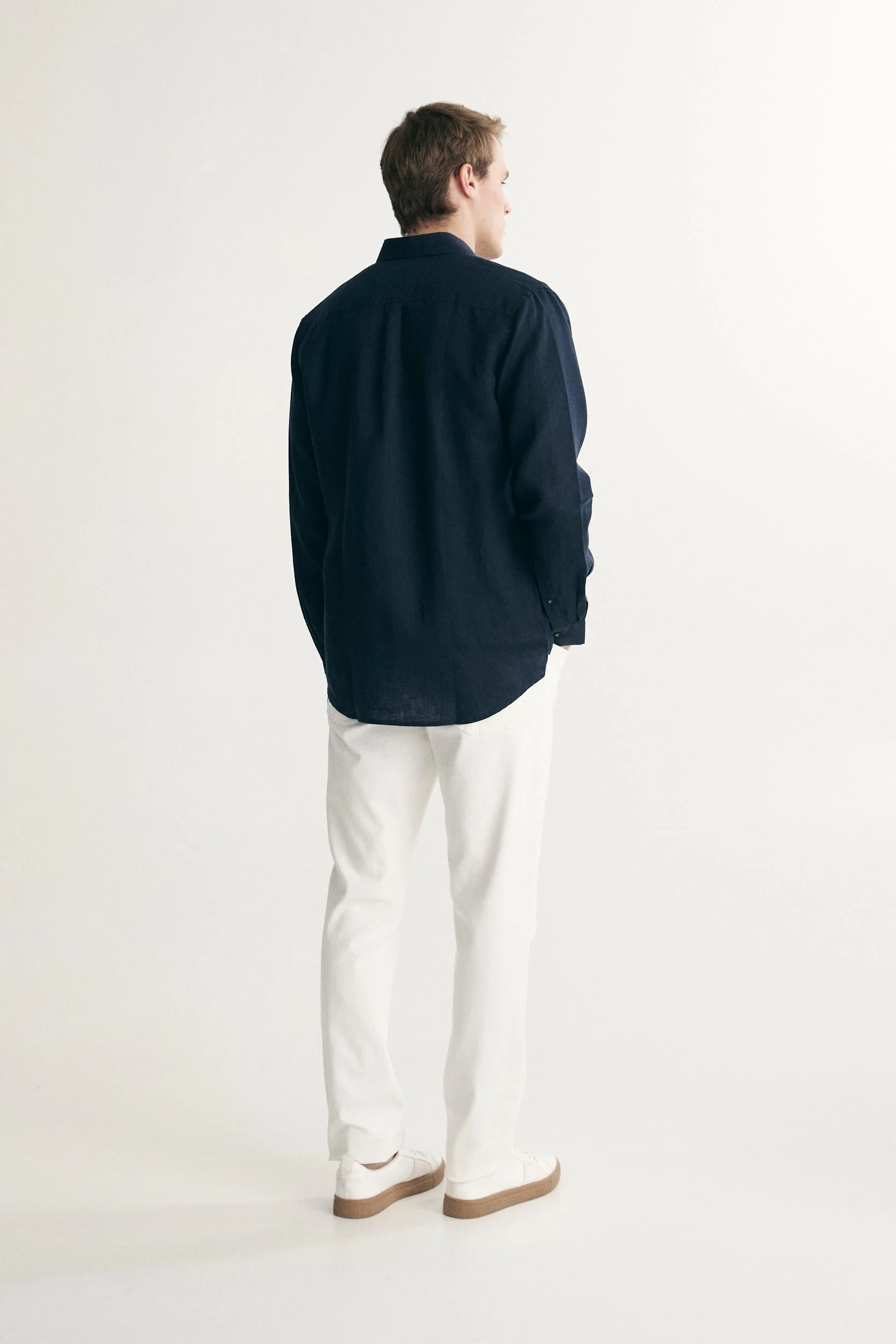 Semi-Fitted Linen shirt - Image 5