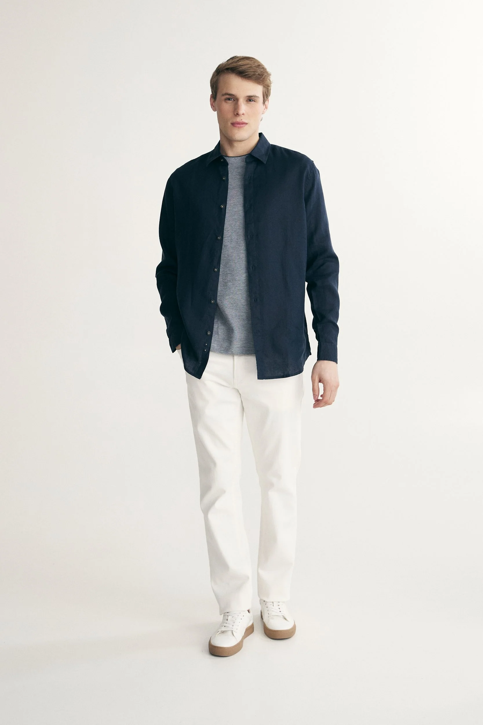 Semi-Fitted Linen shirt - Image 6