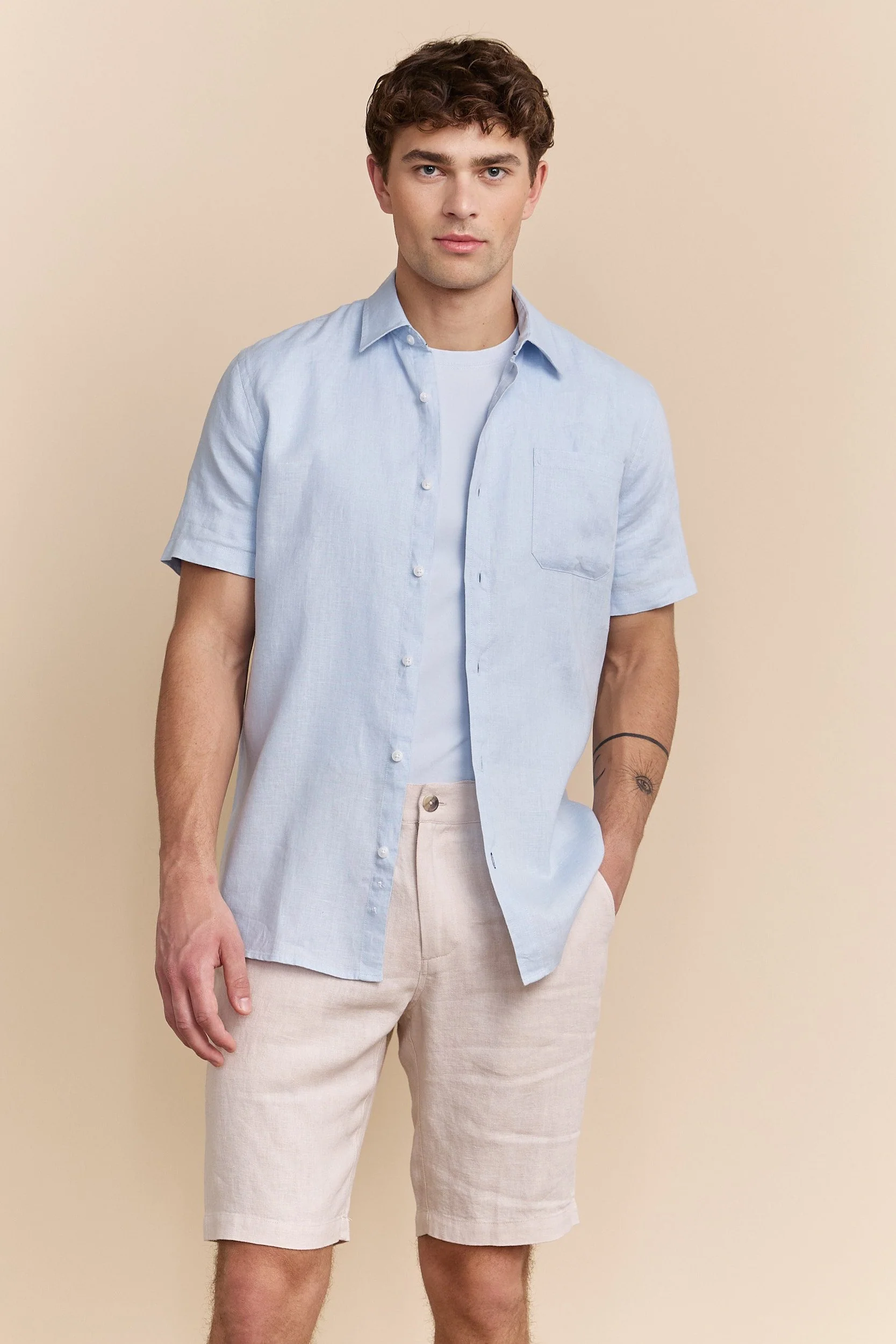Semi-Fitted short sleeve linen shirt - Image 3