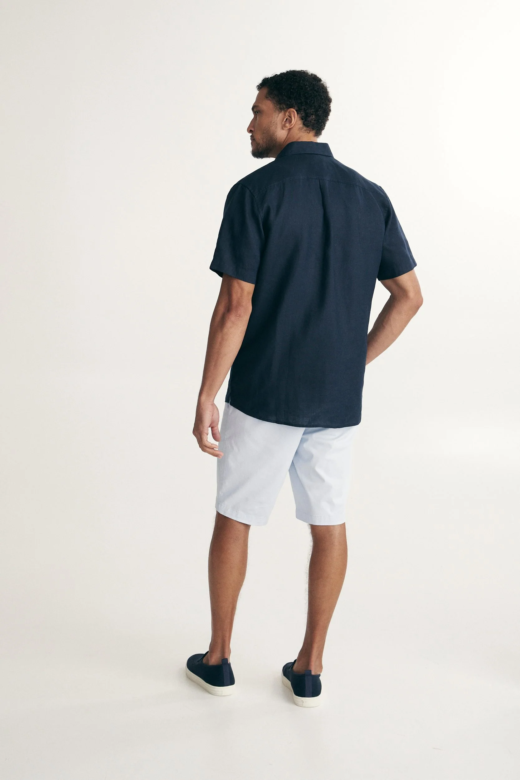 Semi-Fitted short sleeves linen shirt - Image 6