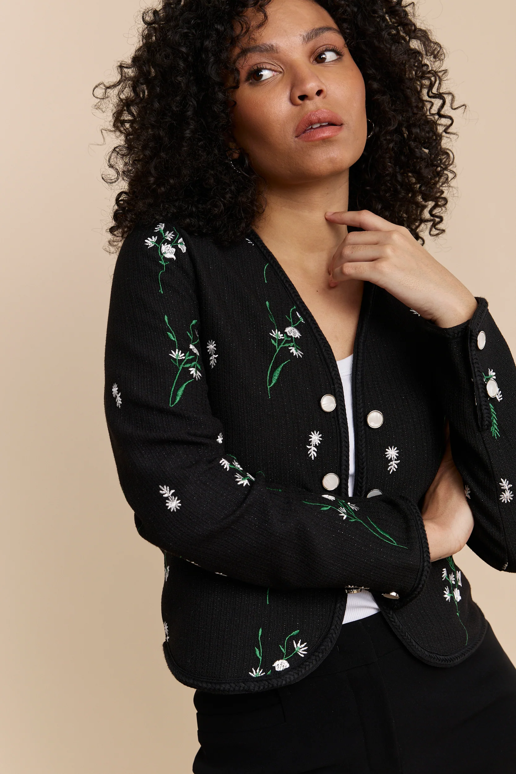Short jacket with embroidery