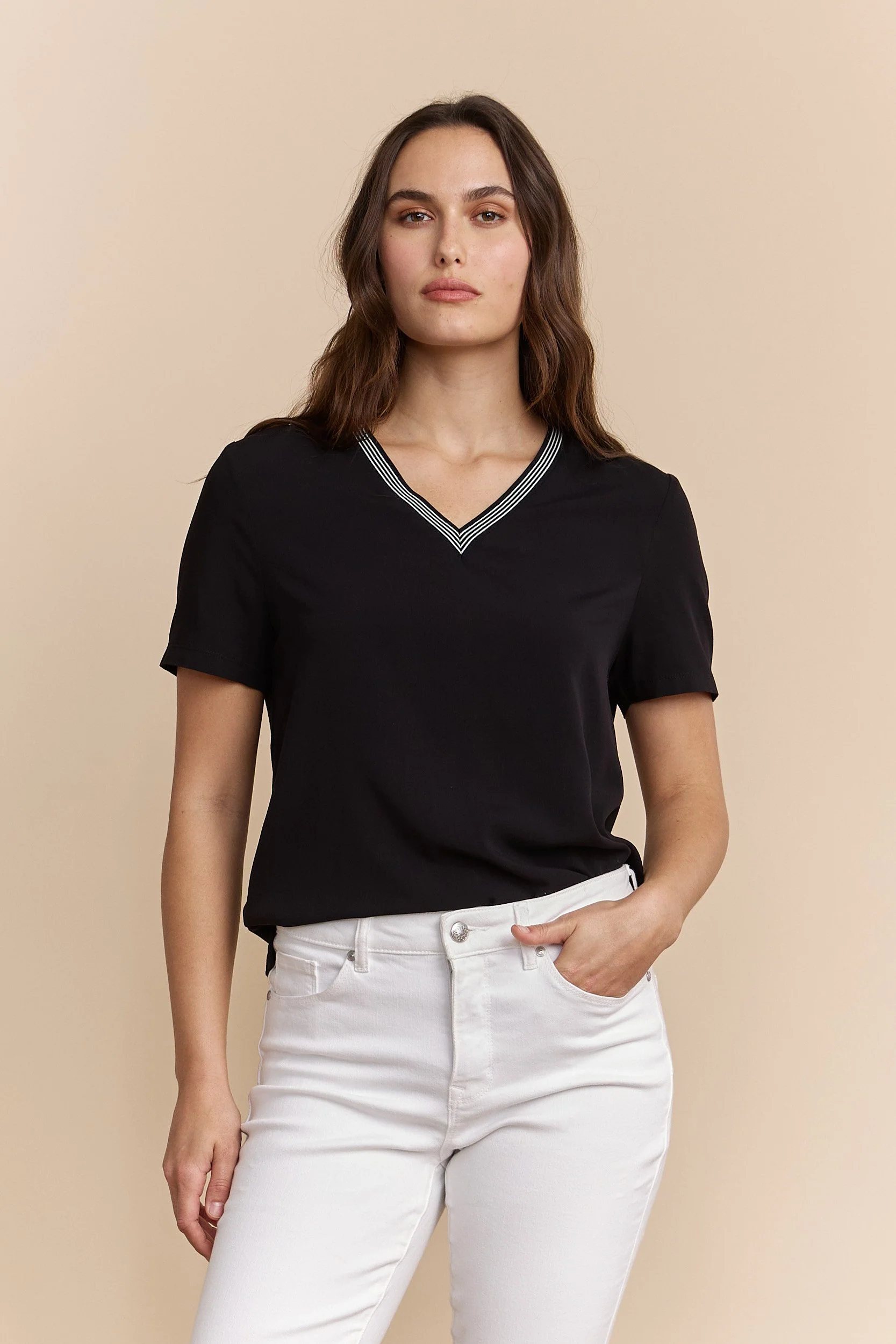 Short-sleeve top with jersey back - Image 4