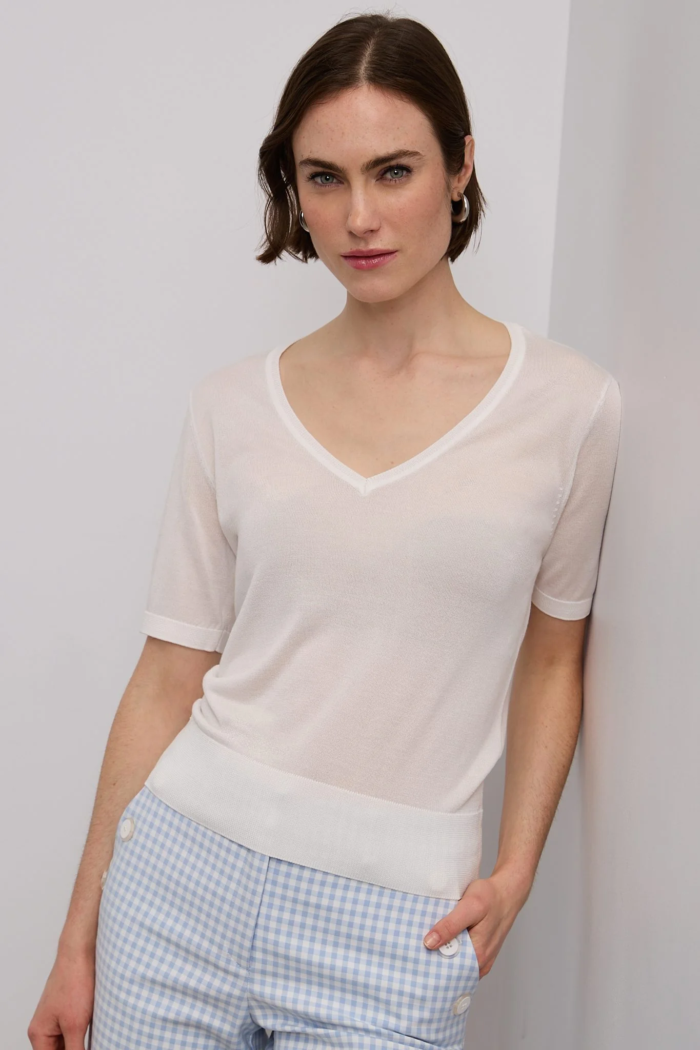 Short sleeve V neck sweater - Image 2