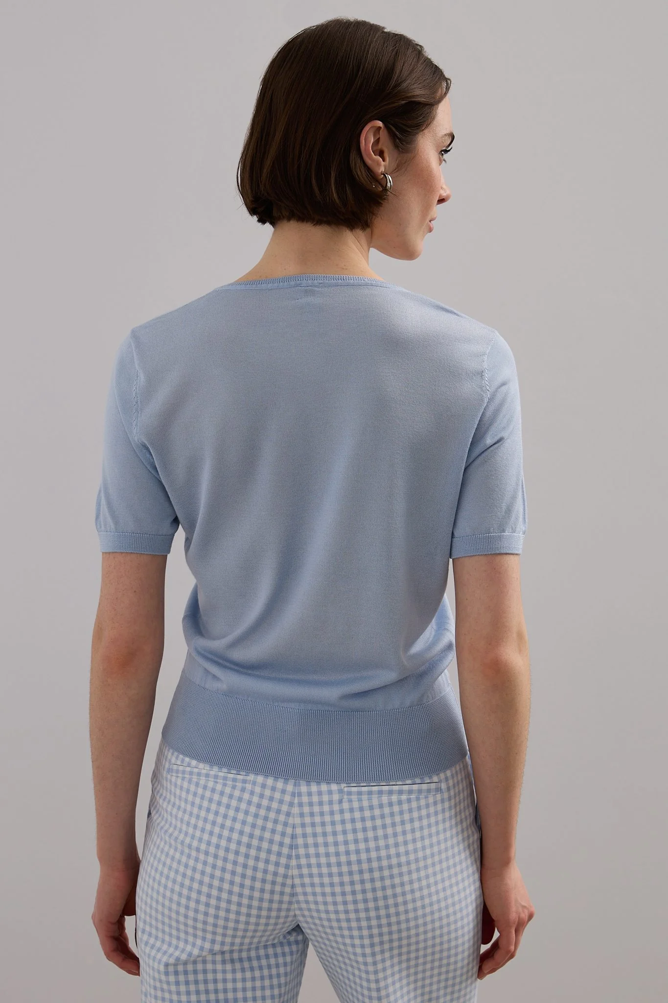 Short sleeve V neck sweater - Image 3