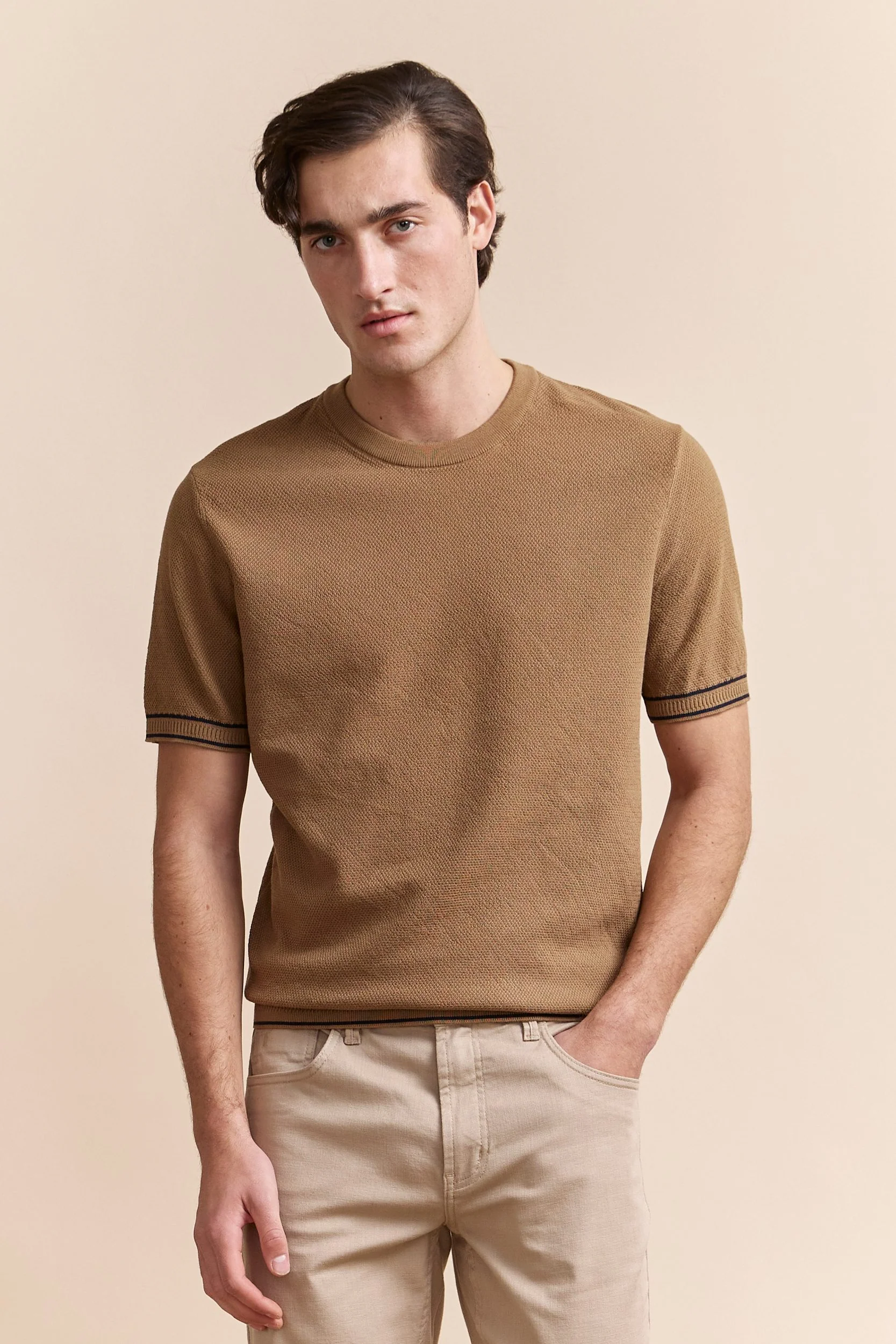 Short sleeves textured sweater - Image 2