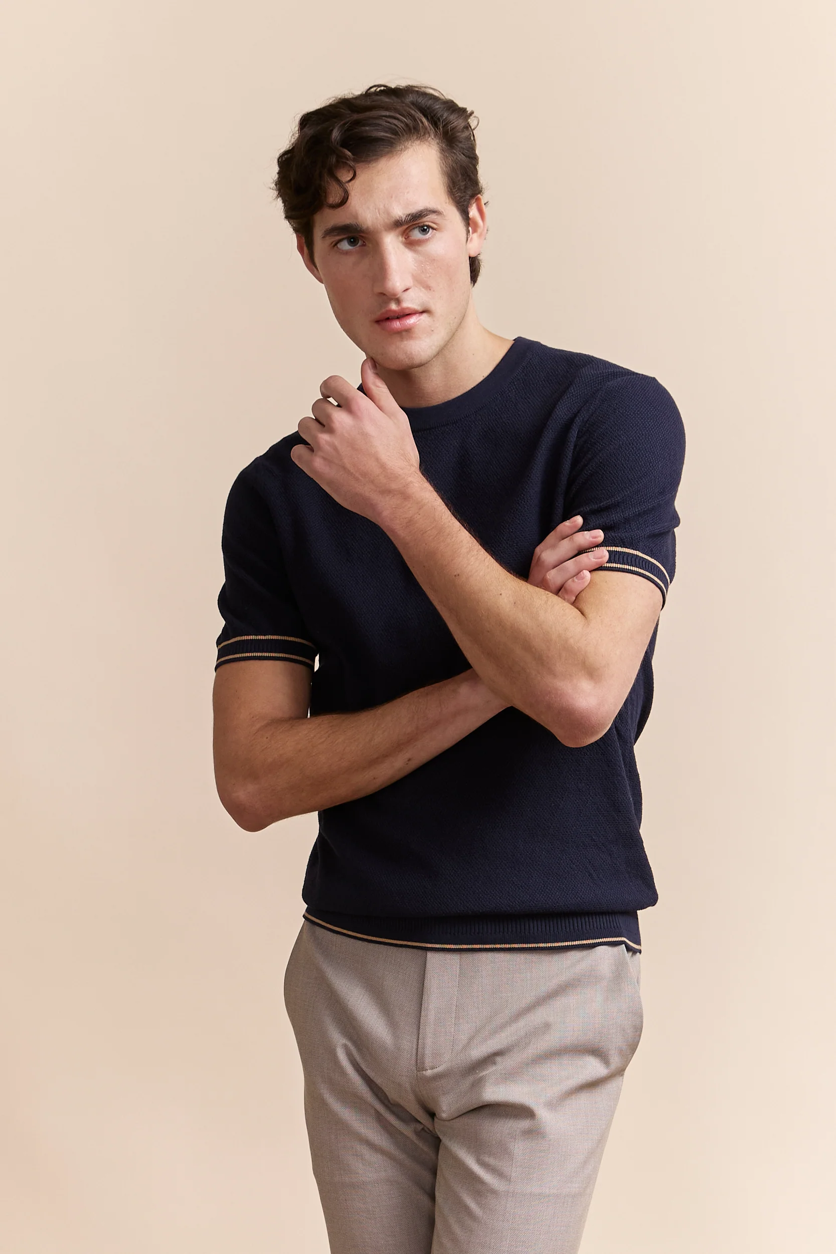 Short sleeves textured sweater - Image 9