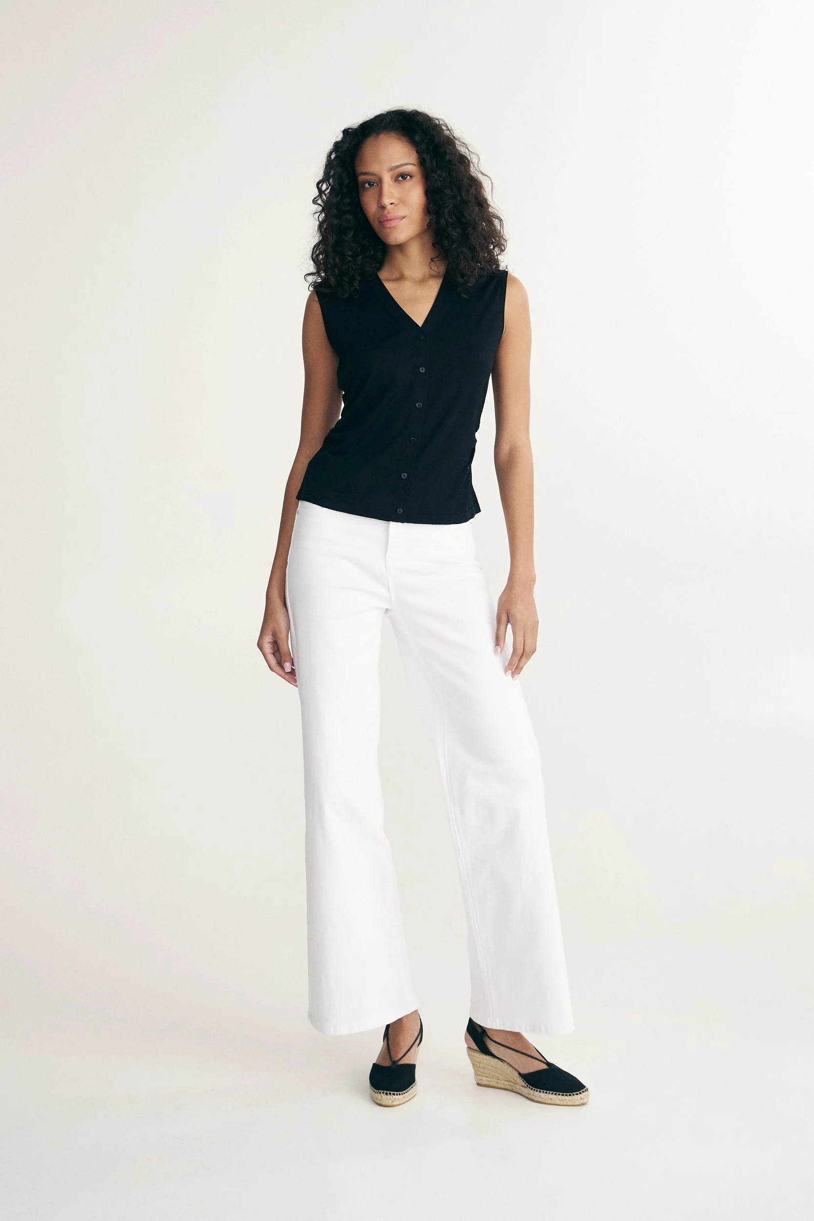 Sleeveless cardigan - Image 4