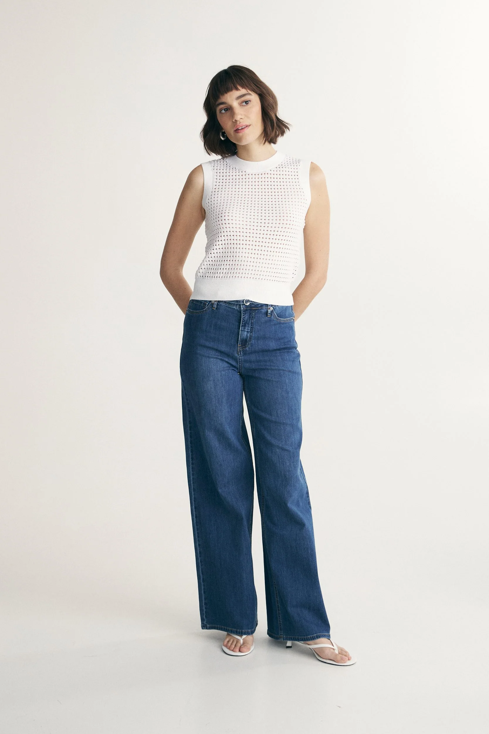 Sleeveless top - Image 3