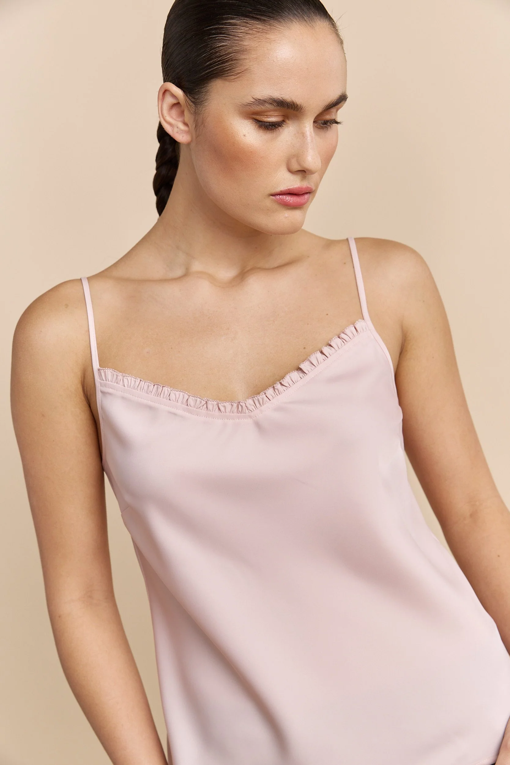 Sleeveless top with frills - Image 5