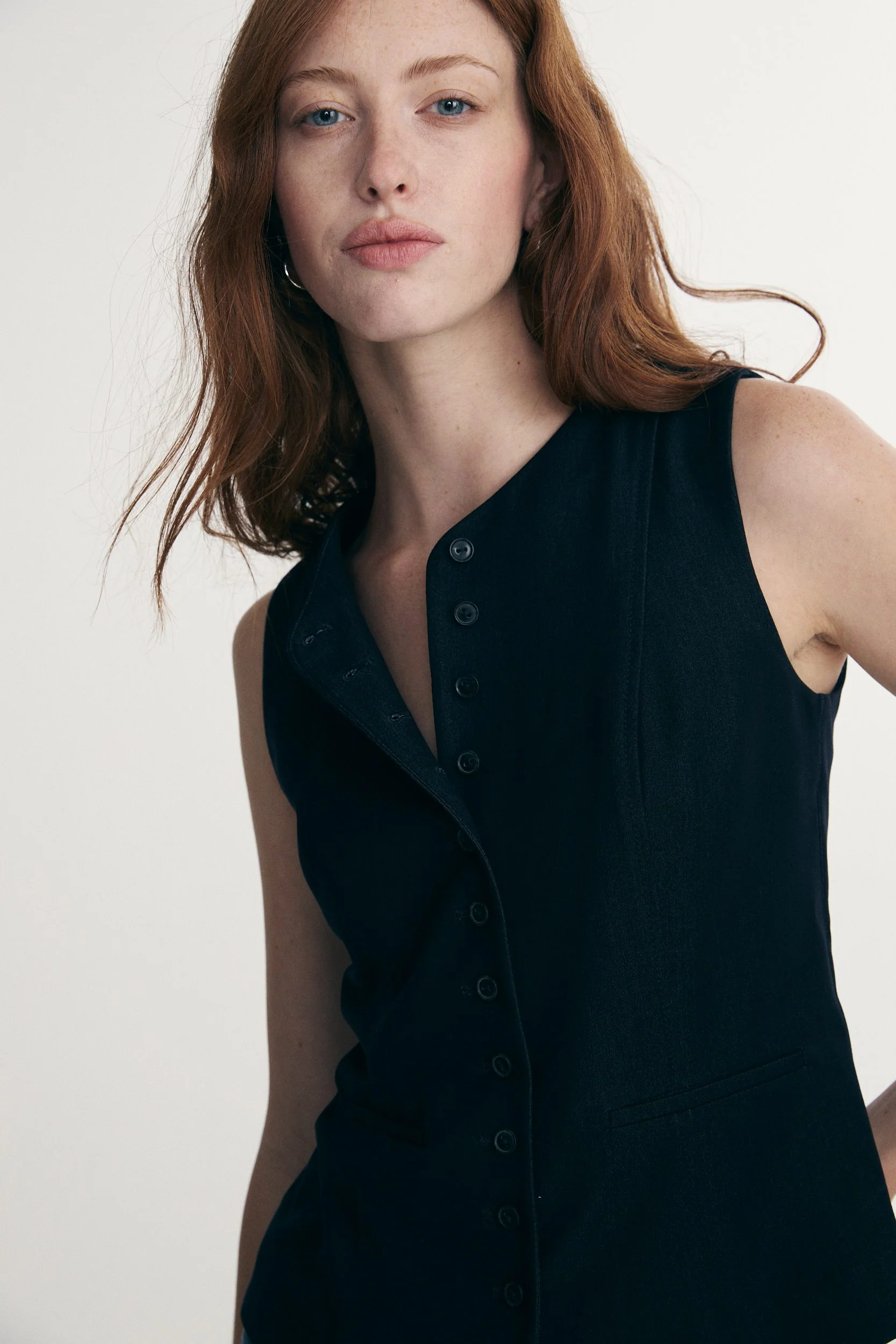 Sleeveless vest - Image 4