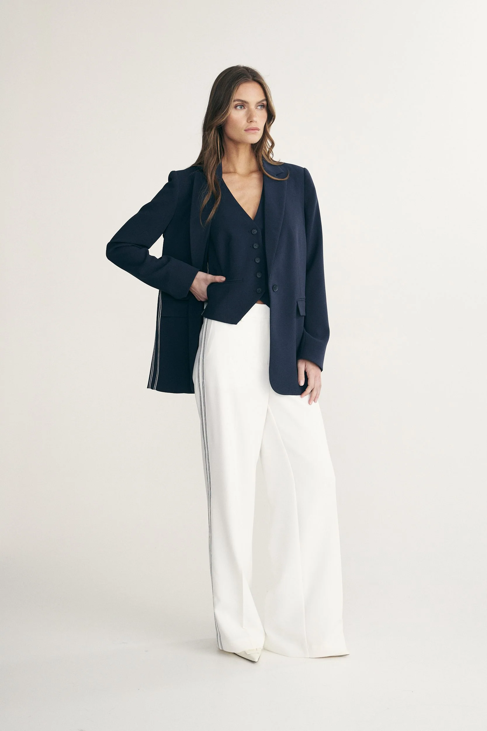 Sleeveless vest with ribbon - Image 6