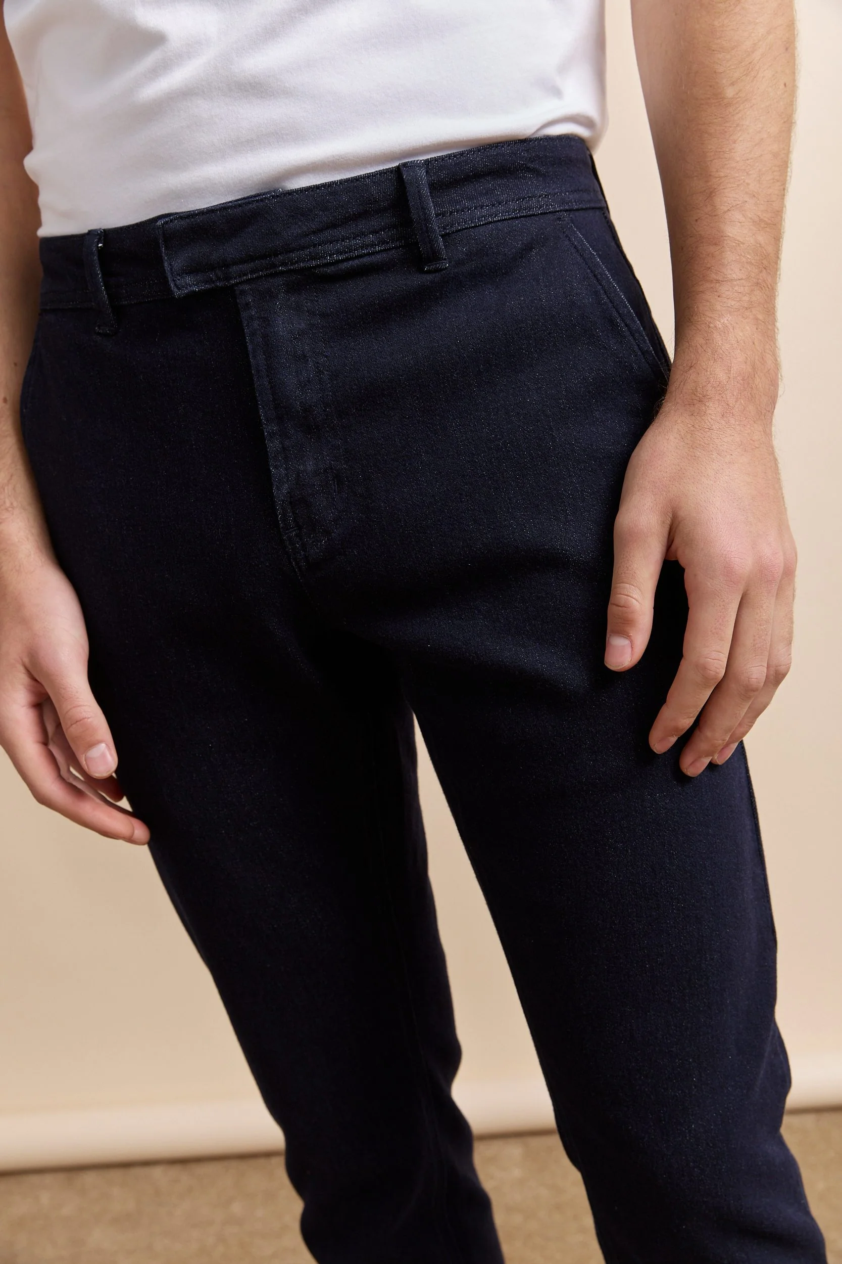 Slim jean with slash pockets - Image 3