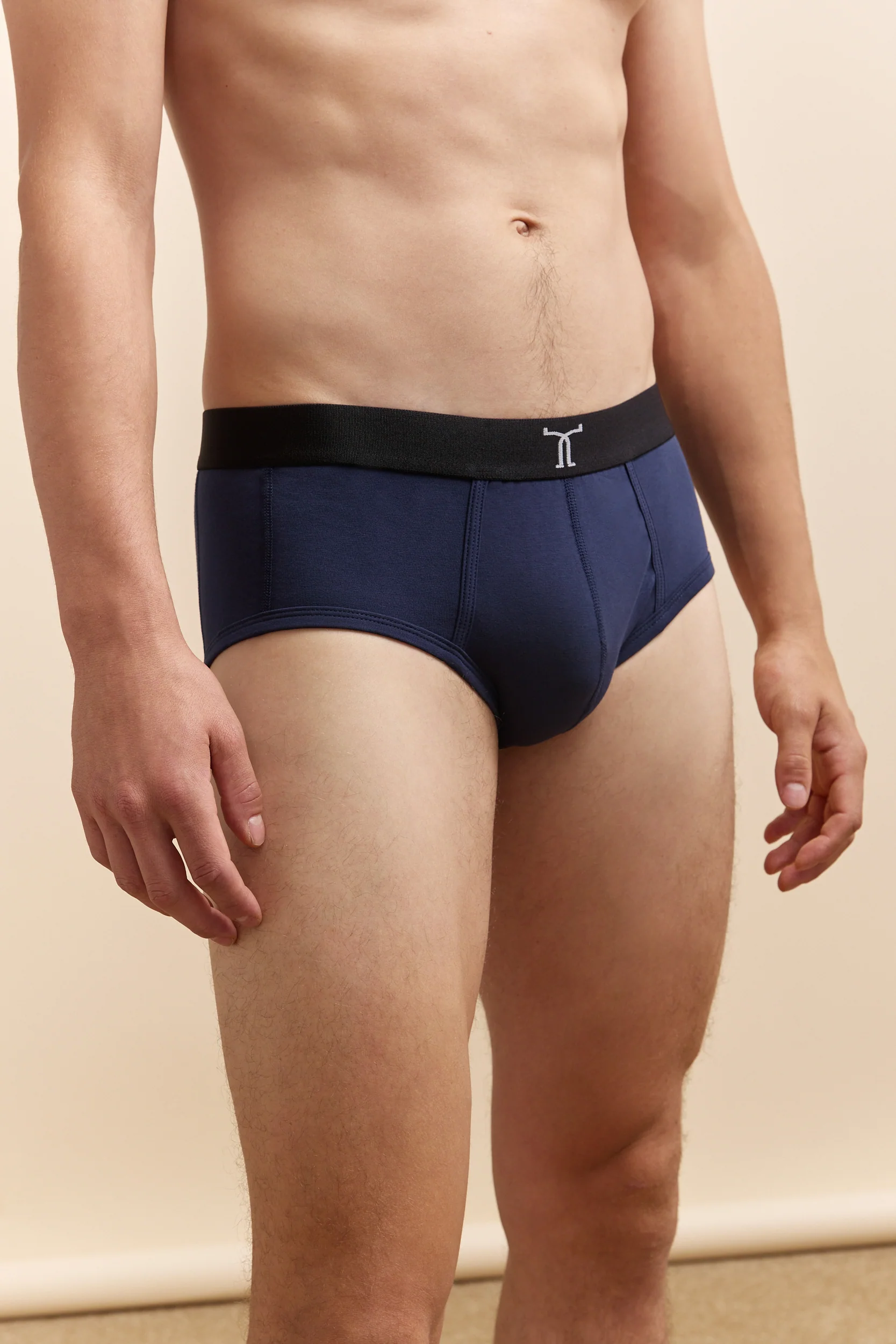 Solid colour brief