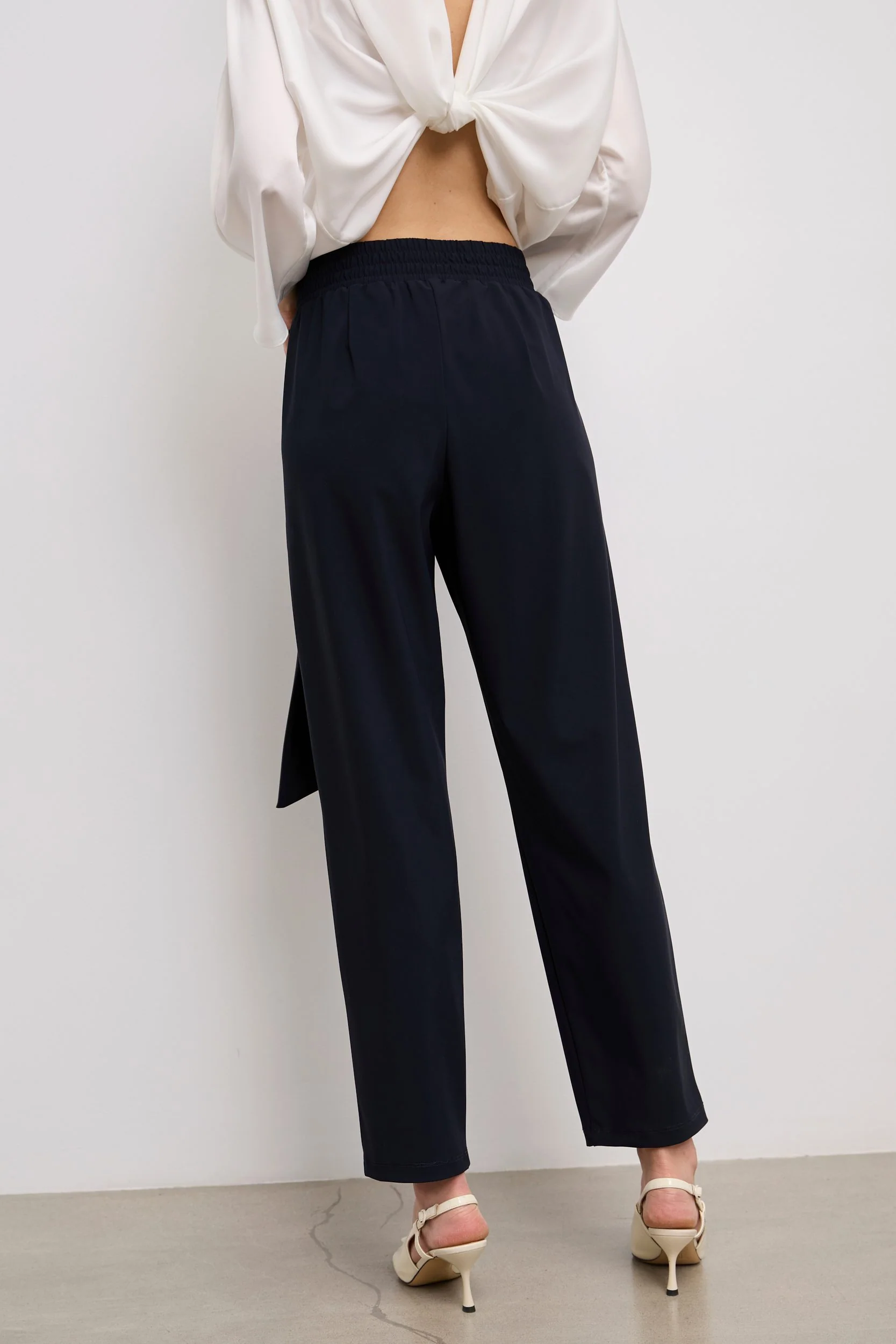 Sport Chic pant with sash - Image 3