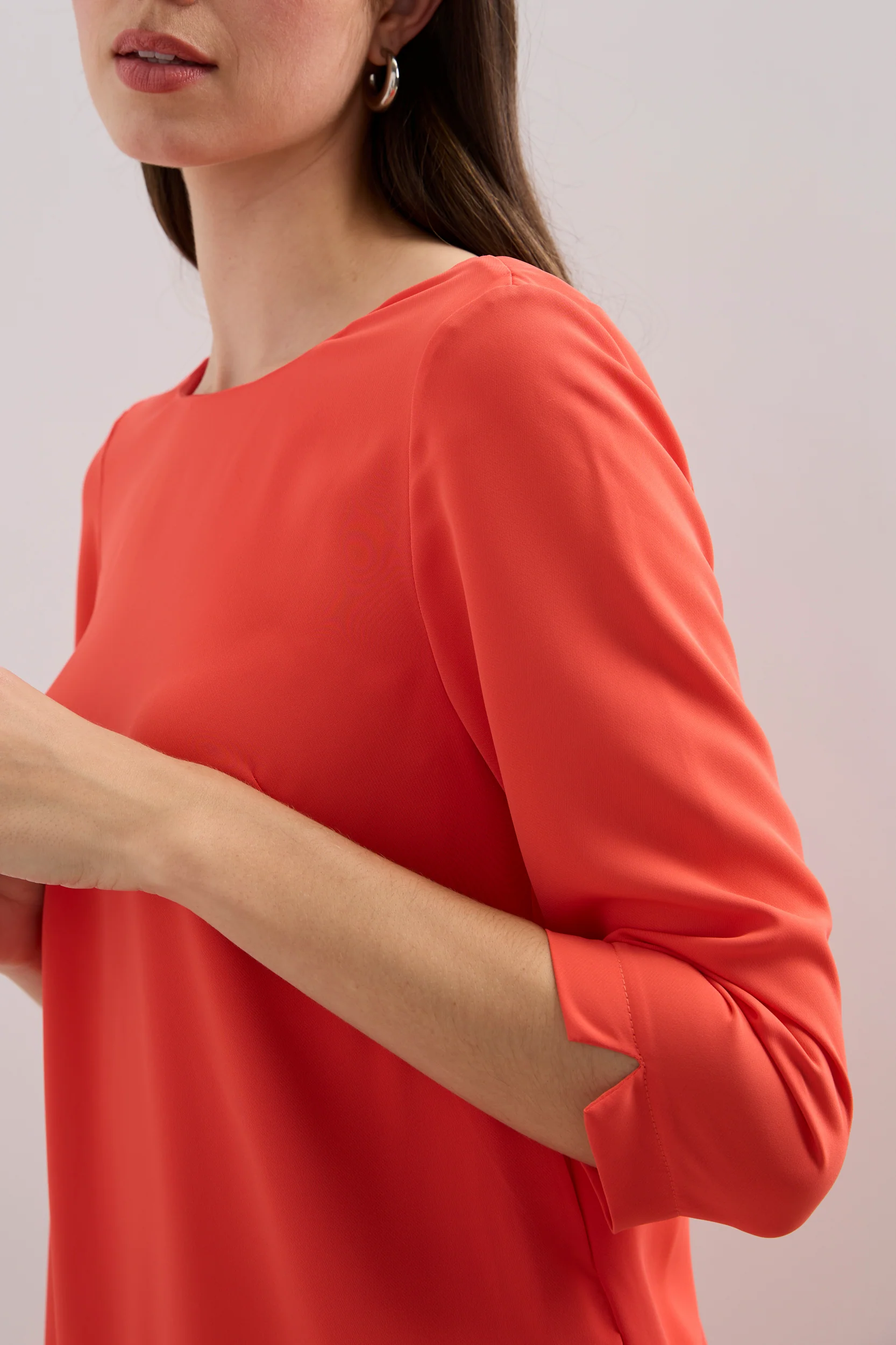 Straight dress with frill hem and back detail - Image 3