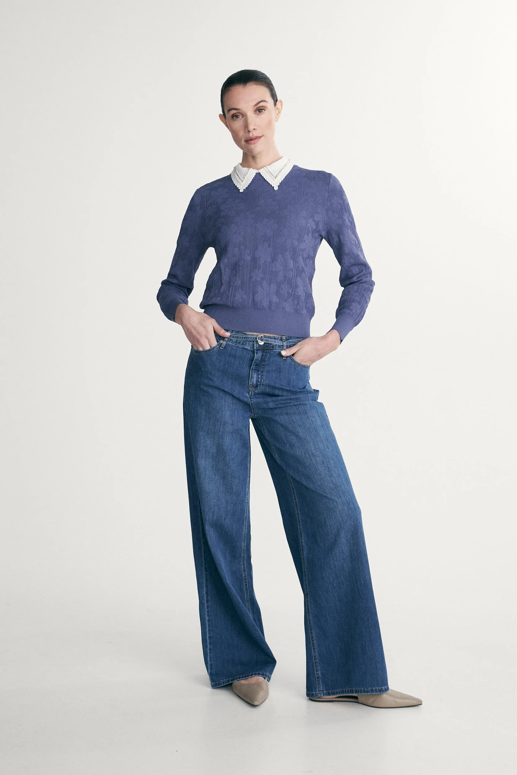Straight jeans with belt - Image 4
