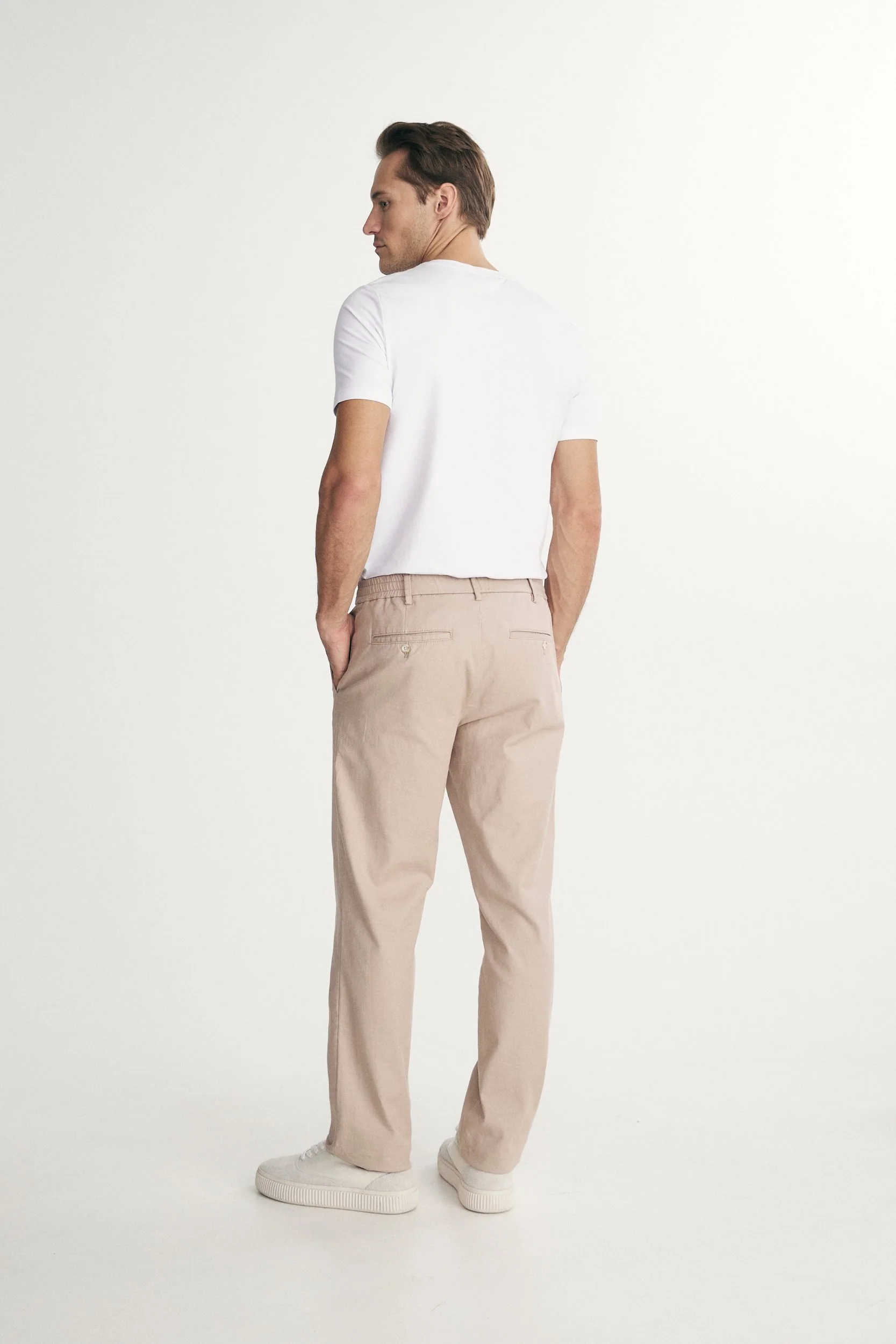 Straight-leg pants with elastic - Image 2