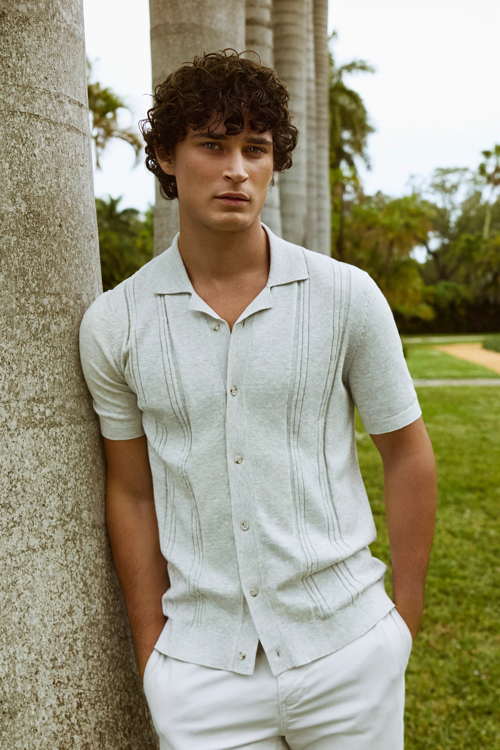Textured vertical stripes knitted shirt