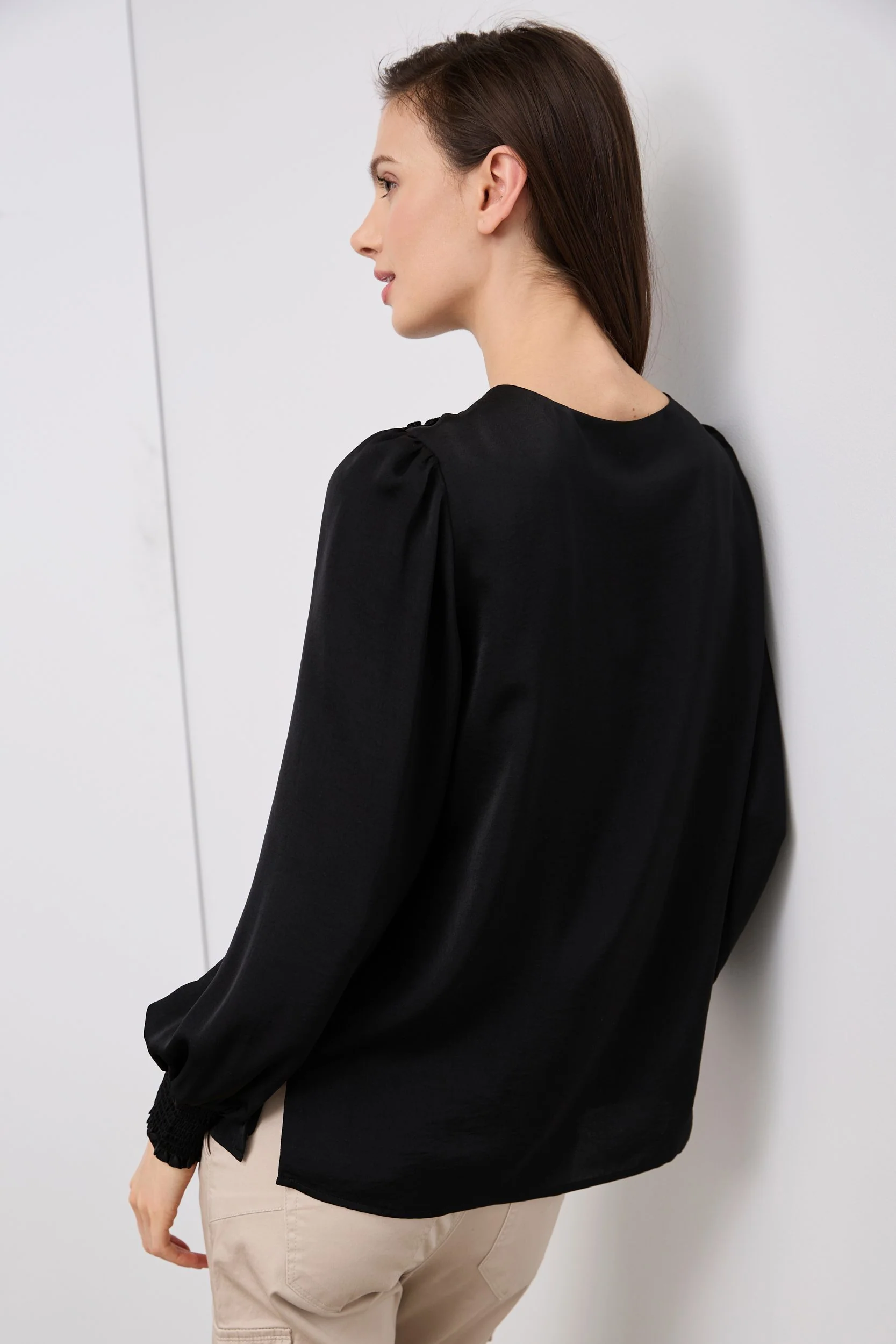Top with puffy sleeve - Image 4