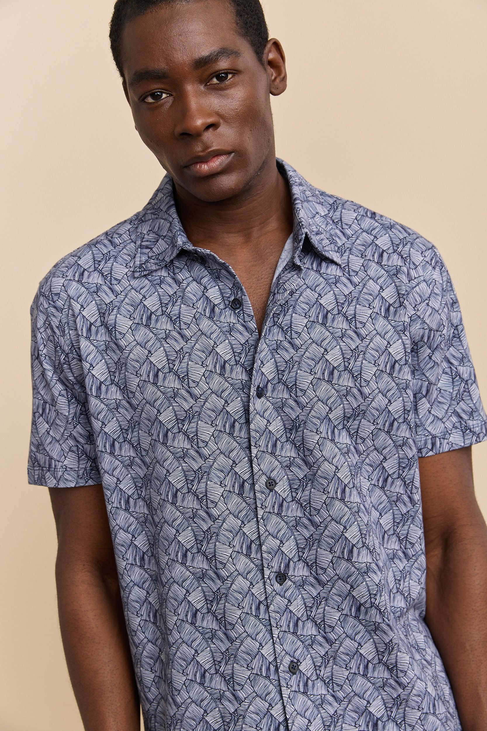 Tropical leaves print shirt - Image 3