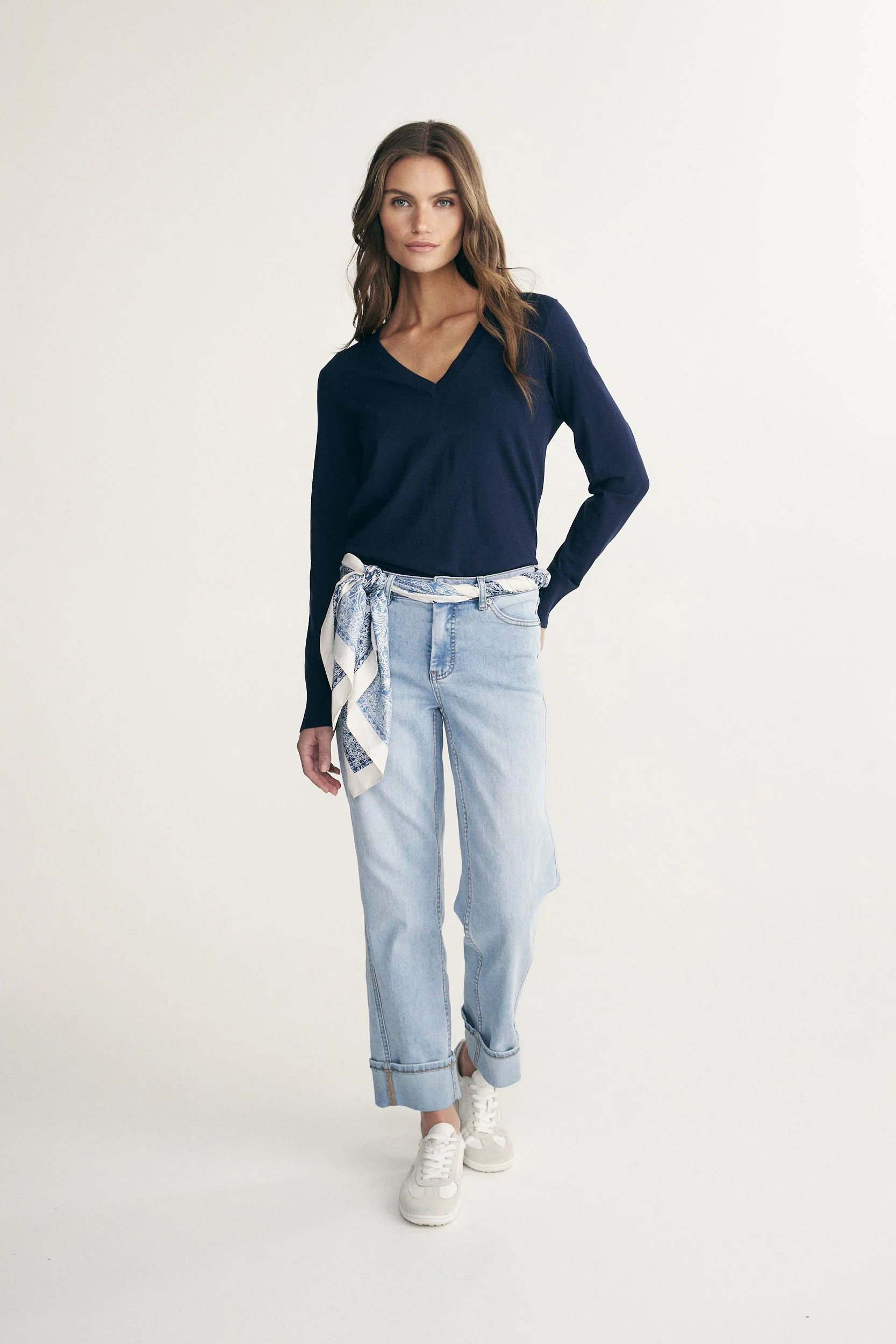 V neck sweater - Image 3