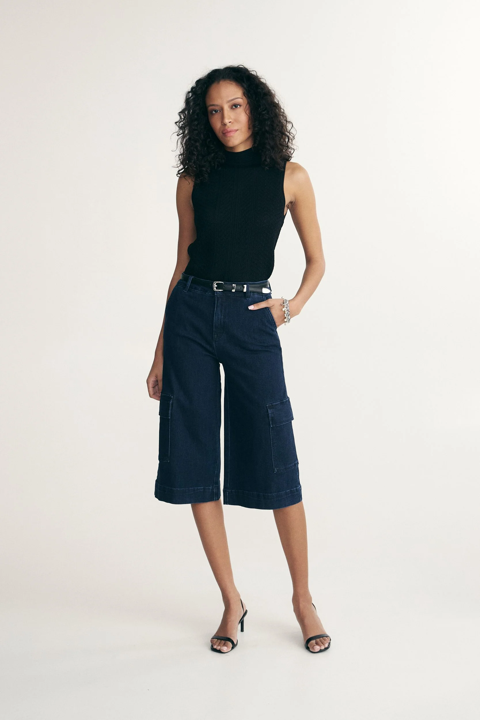 Wide-leg cargo cropped jeans - Image 2