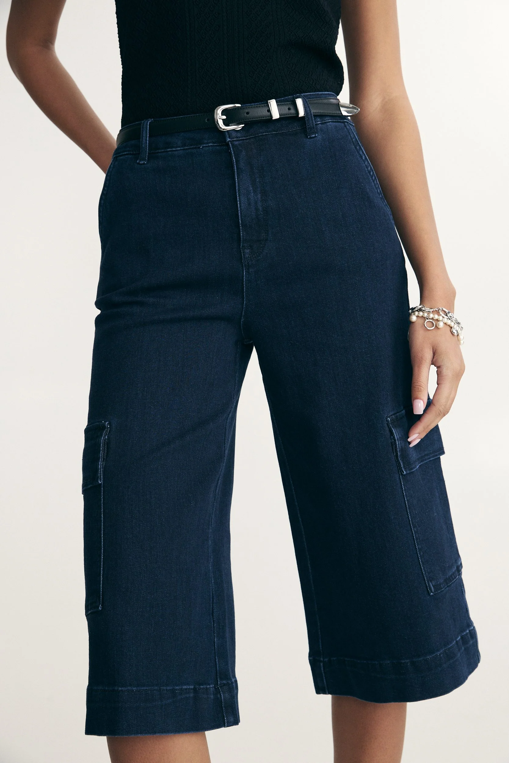Wide-leg cargo cropped jeans - Image 4
