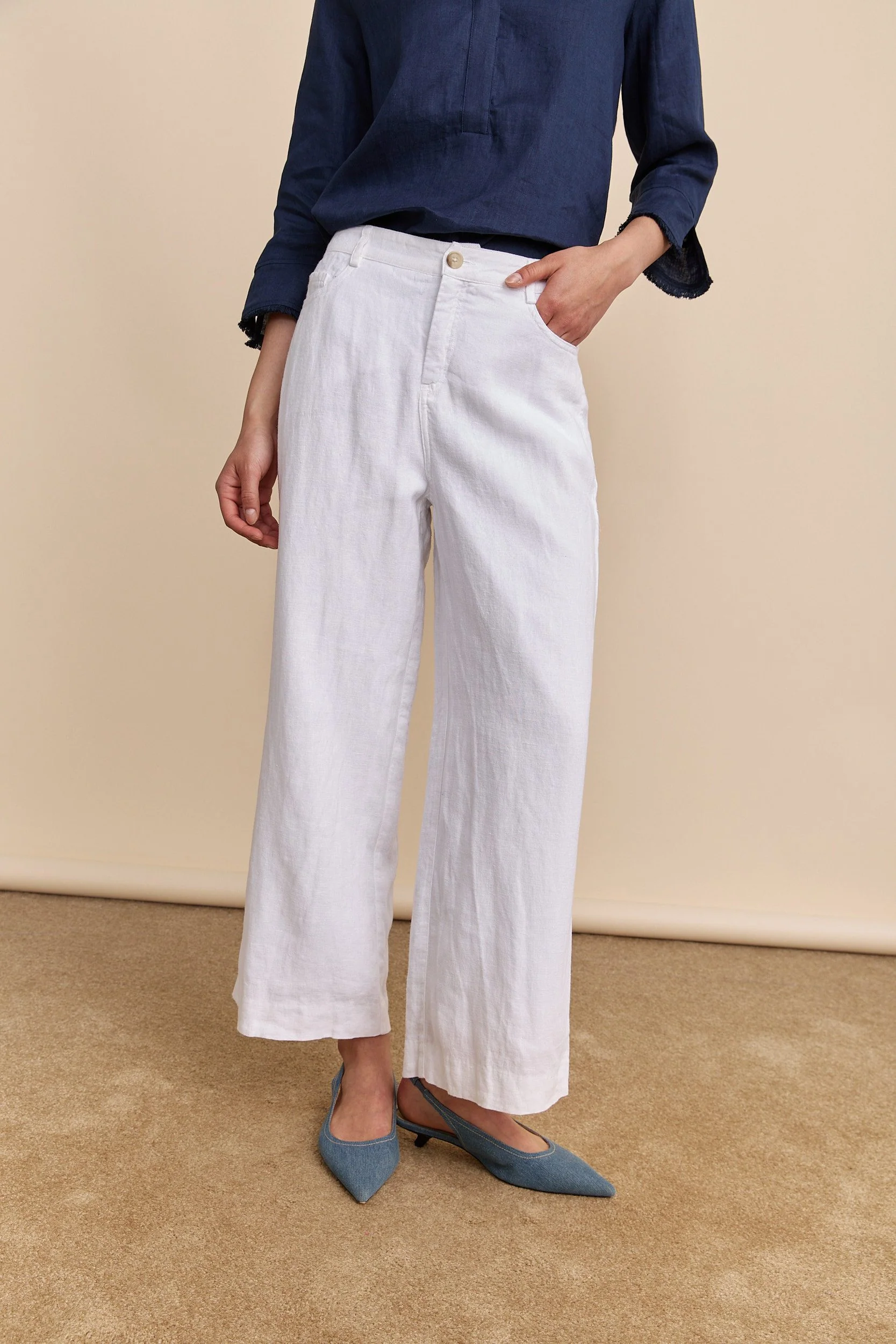 Wide leg crop linen pants - Image 10