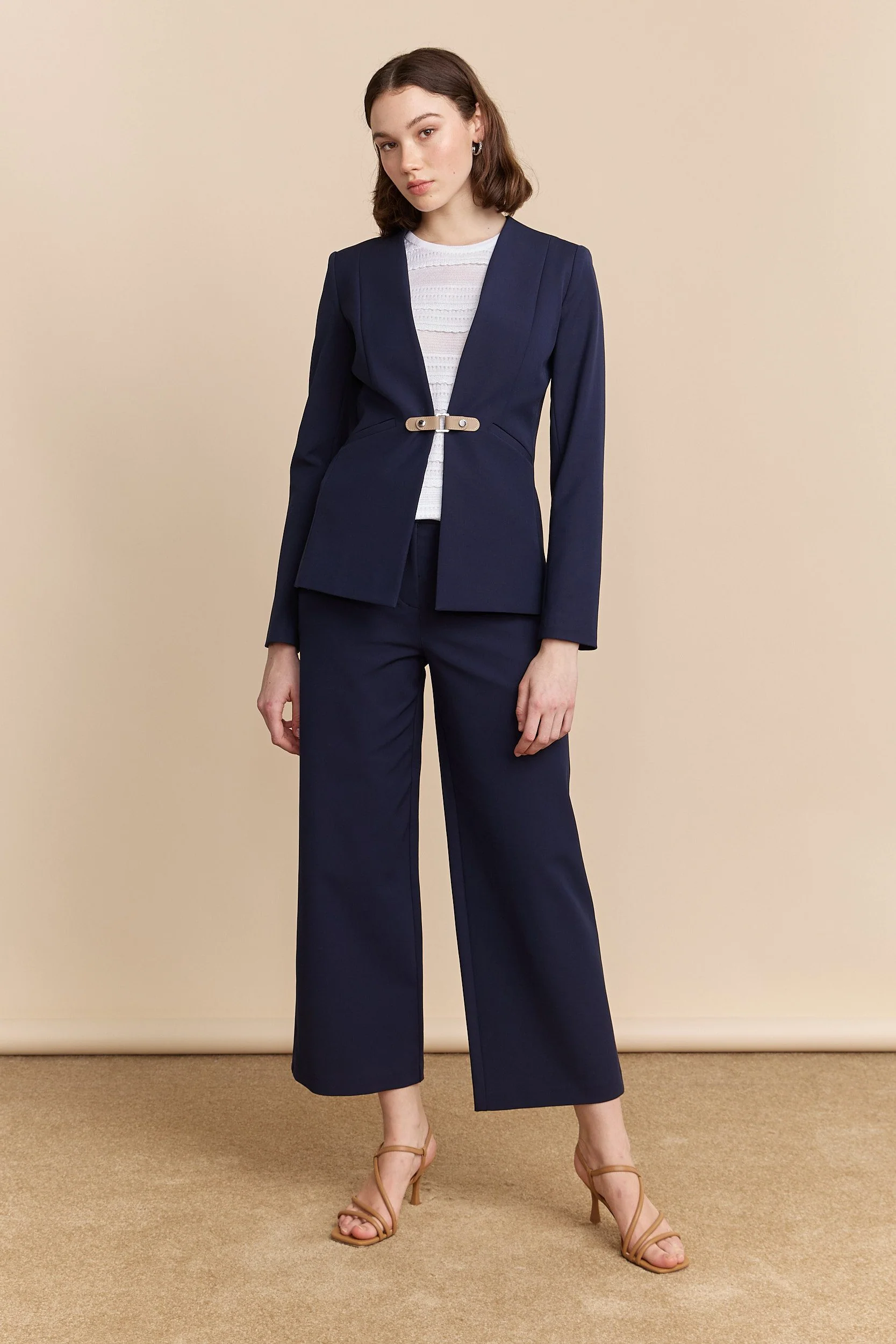 Wide leg high waist cropped pant - Image 4