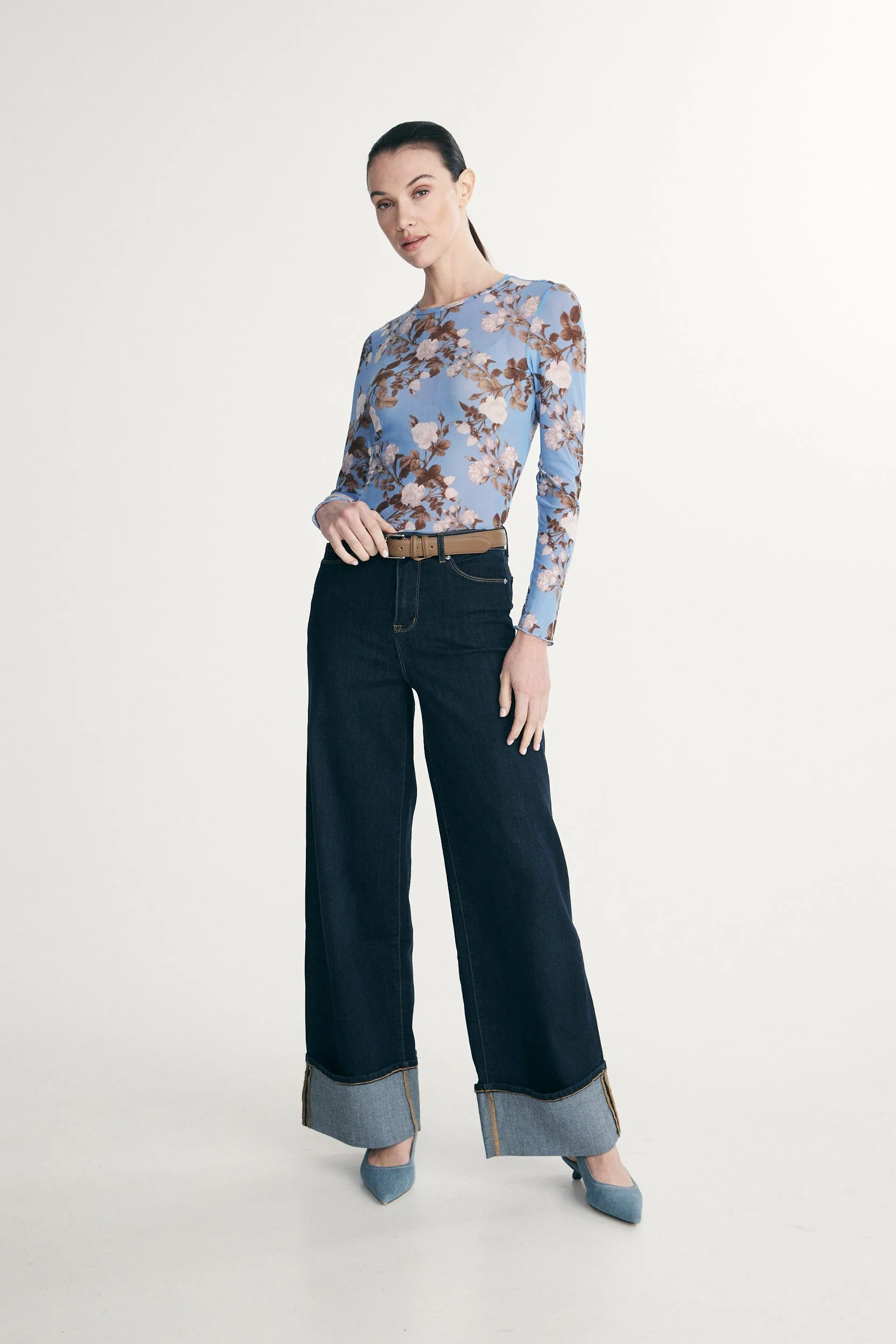 Wide leg high waist jeans